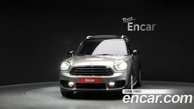 MINI Countryman 2017 thumb 3