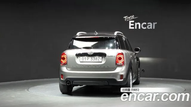 MINI Countryman 2017 thumb 4