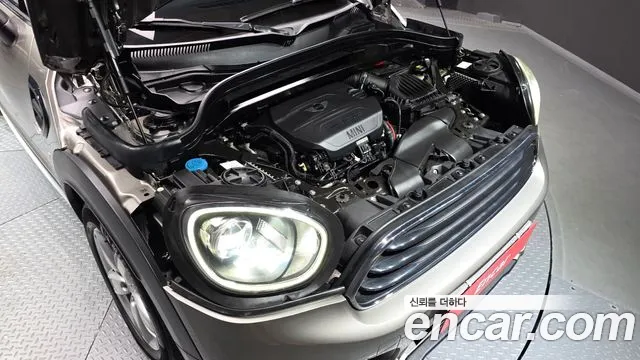 MINI Countryman 2017 thumb 6