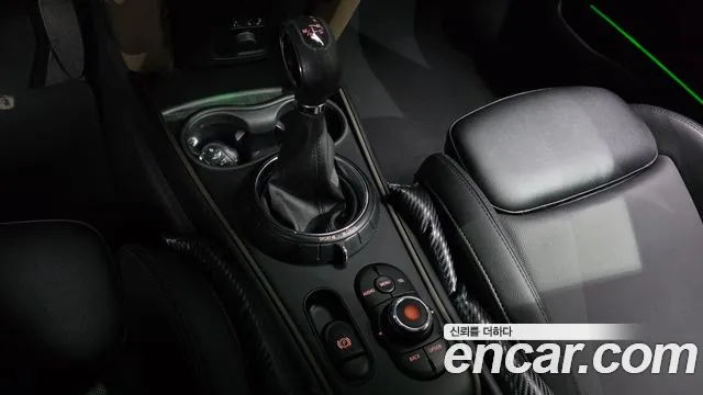 MINI Countryman 2017 thumb 9