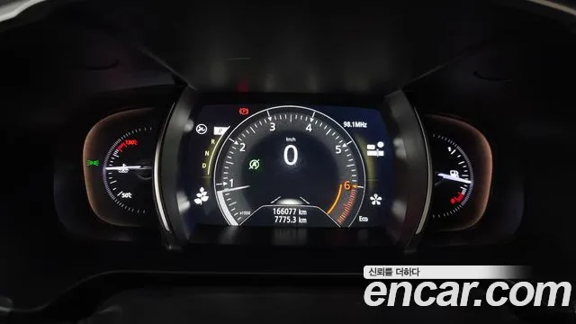 Renault-KoreaSamsung Megane 2016 thumb 8