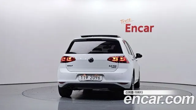 Volkswagen Golf Sportsvan 2015 thumb 4