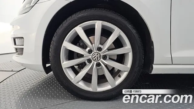 Volkswagen Golf Sportsvan 2015 thumb 5