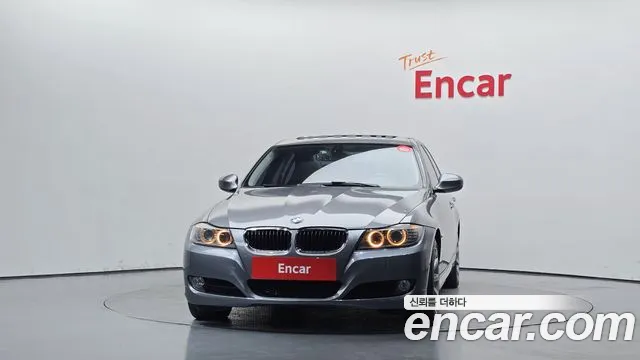 BMW 3-Series 2011 thumb 3