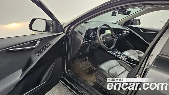 Kia Niro 2023 thumb 10