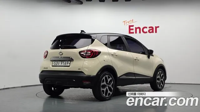 Renault-KoreaSamsung Captur 2017 thumb 2