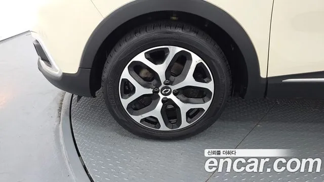 Renault-KoreaSamsung Captur 2017 thumb 5