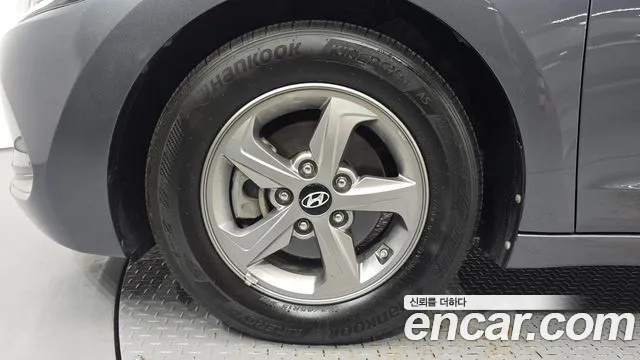 Hyundai Avante 2017 thumb 5