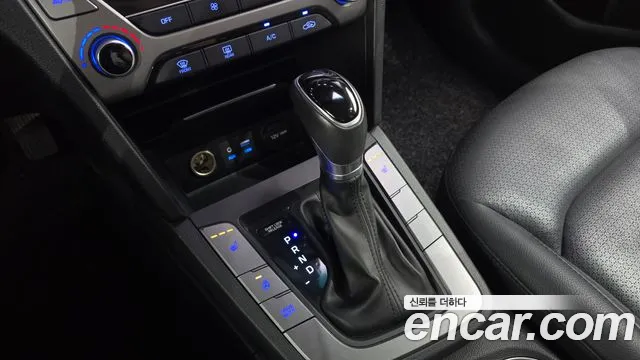 Hyundai Avante 2017 thumb 9