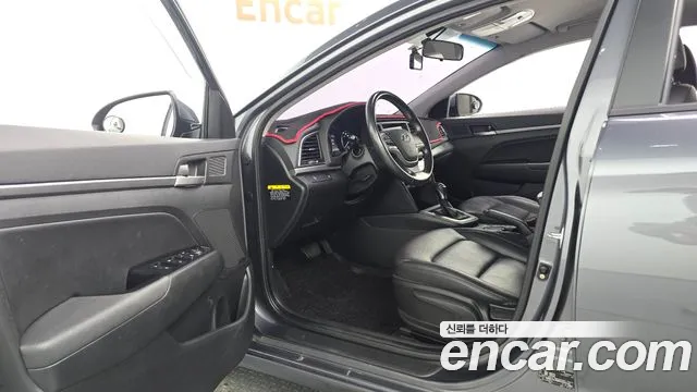 Hyundai Avante 2017 thumb 10