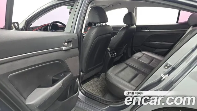 Hyundai Avante 2017 thumb 11