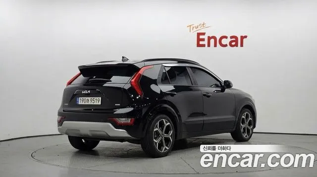 Kia Niro 2022 thumb 2