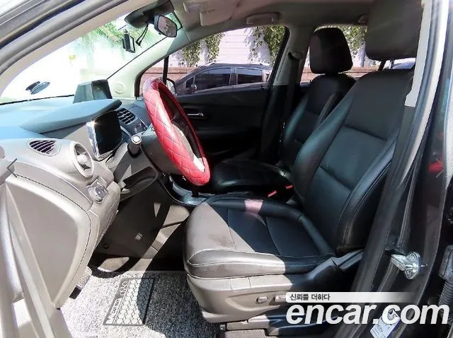 ChevroletGMDaewoo Tracker 2016 thumb 5