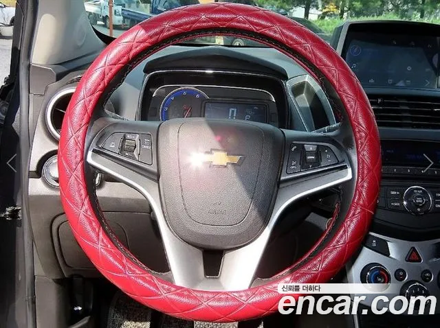 ChevroletGMDaewoo Tracker 2016 thumb 8
