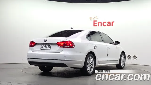 Volkswagen Passat (North America and China) 2015 thumb 2