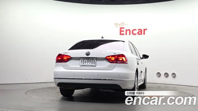 Volkswagen Passat (North America and China) 2015 thumb 4