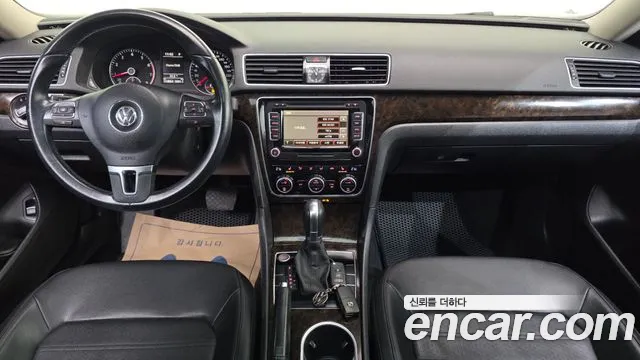Volkswagen Passat (North America and China) 2015 thumb 7