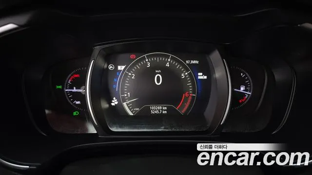 Renault-KoreaSamsung Koleos 2018 thumb 8