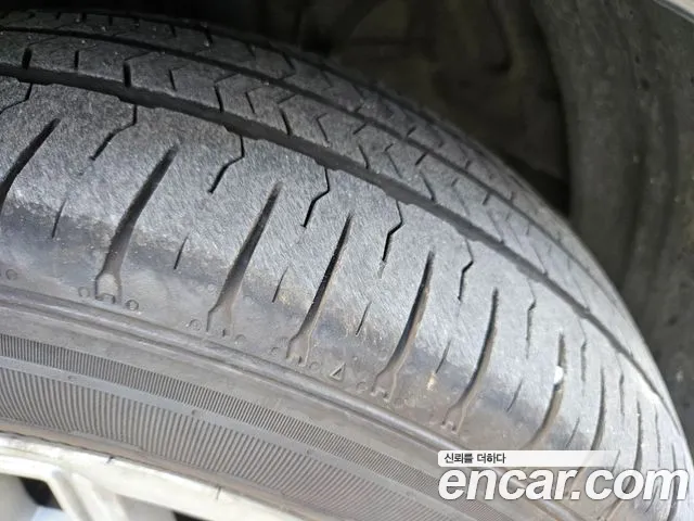 Hyundai Staria 2023 thumb 10