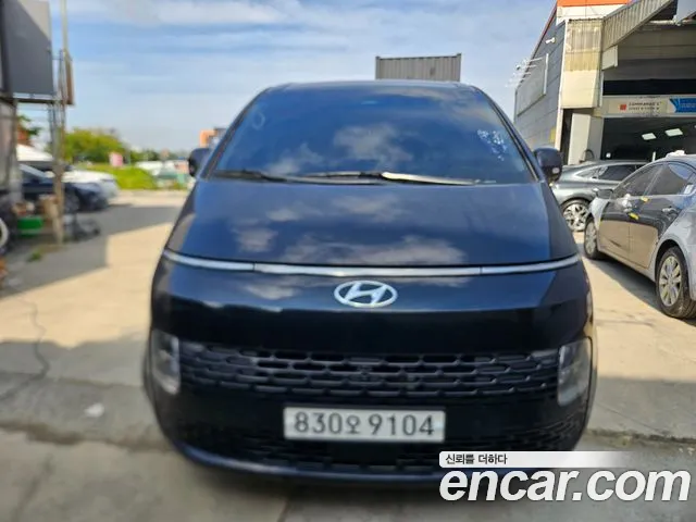 Hyundai Staria 2023 thumb 11
