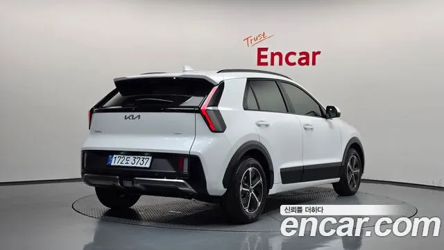Kia Niro 2026 thumb 2