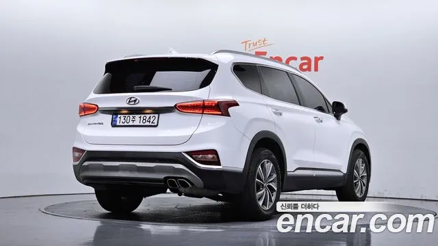 Hyundai Santa Fe 2019 thumb 2