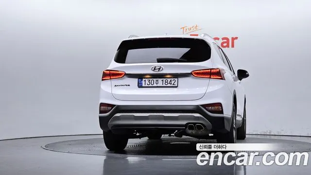 Hyundai Santa Fe 2019 thumb 4