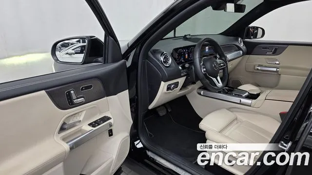 Mercedes-Benz GLB 2023 thumb 10