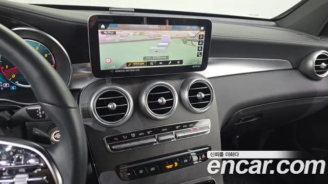 Mercedes-Benz GLC 2022 thumb 12