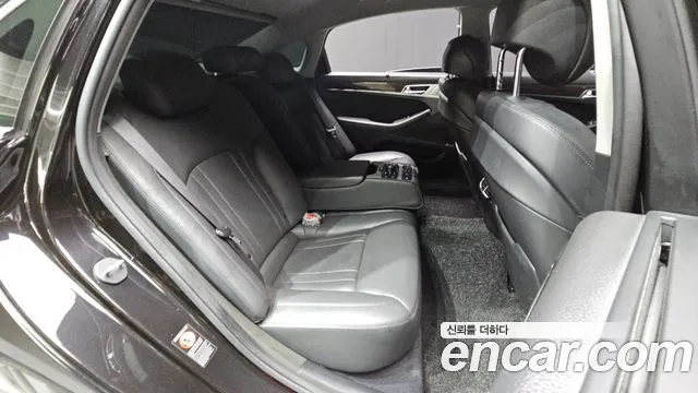 Genesis G80 2019 thumb 11