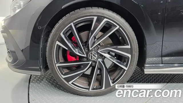 Volkswagen Golf Sportsvan 2024 thumb 4
