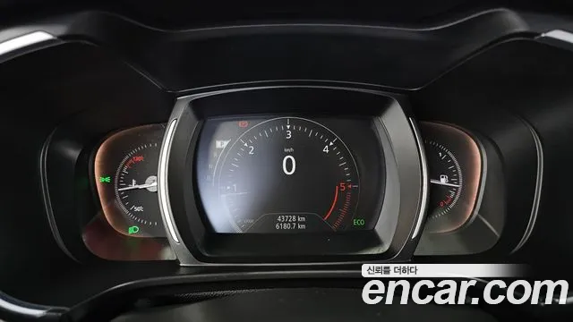 Renault-KoreaSamsung Koleos 2017 thumb 8