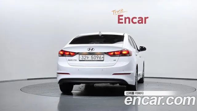 Hyundai Avante 2017 thumb 3