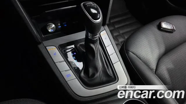 Hyundai Avante 2017 thumb 8