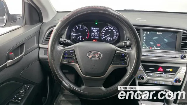 Hyundai Avante 2017 thumb 12
