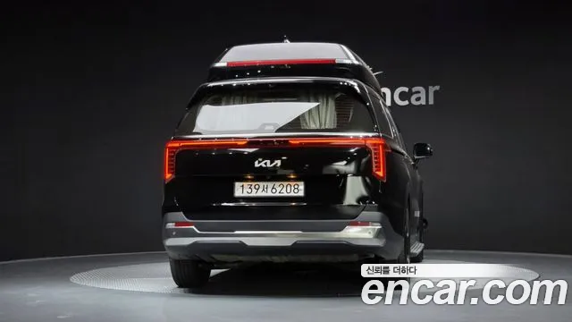 Kia Carnival 2024 thumb 4