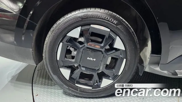 Kia Carnival 2024 thumb 5