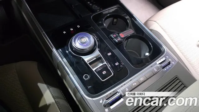 Kia Carnival 2024 thumb 9