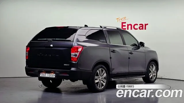 KG_Mobility_Ssangyong Rexton 2018 thumb 2