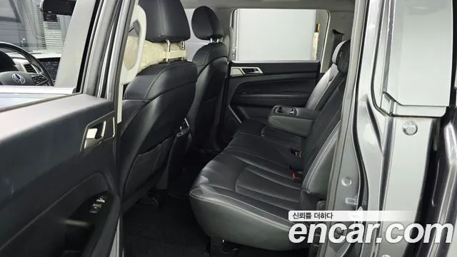 KG_Mobility_Ssangyong Rexton 2018 thumb 11
