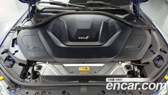 BMW i4 2023 thumb 6