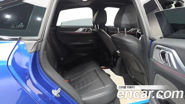 BMW i4 2023 thumb 11