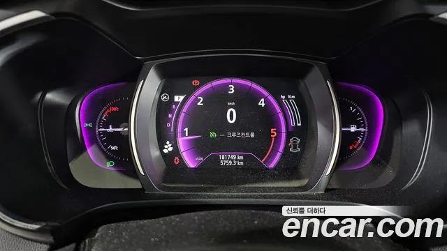 Renault-KoreaSamsung Koleos 2016 thumb 8