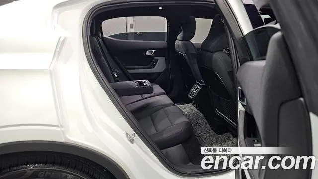 Polestar 2 2022 thumb 11