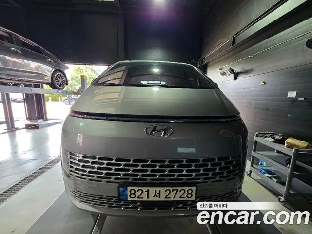 Hyundai Staria 2022 thumb 2