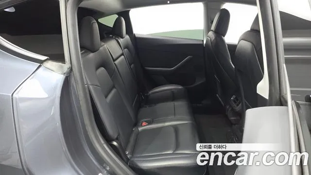 Tesla Model Y 2021 thumb 11