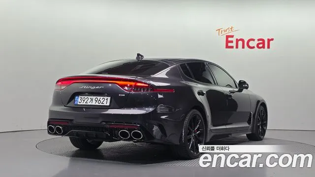 Kia Stinger 2023 thumb 2