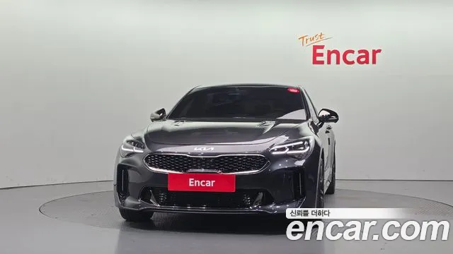Kia Stinger 2023 thumb 3