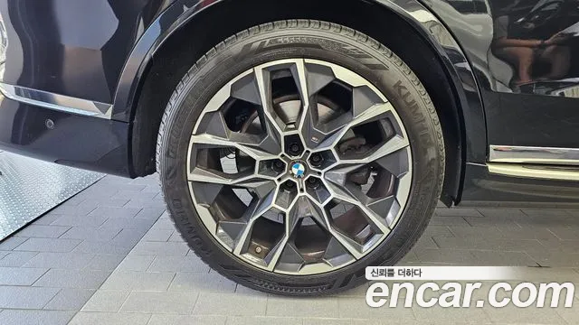 BMW X7 2023 thumb 5