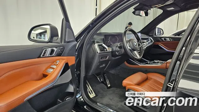 BMW X7 2023 thumb 10